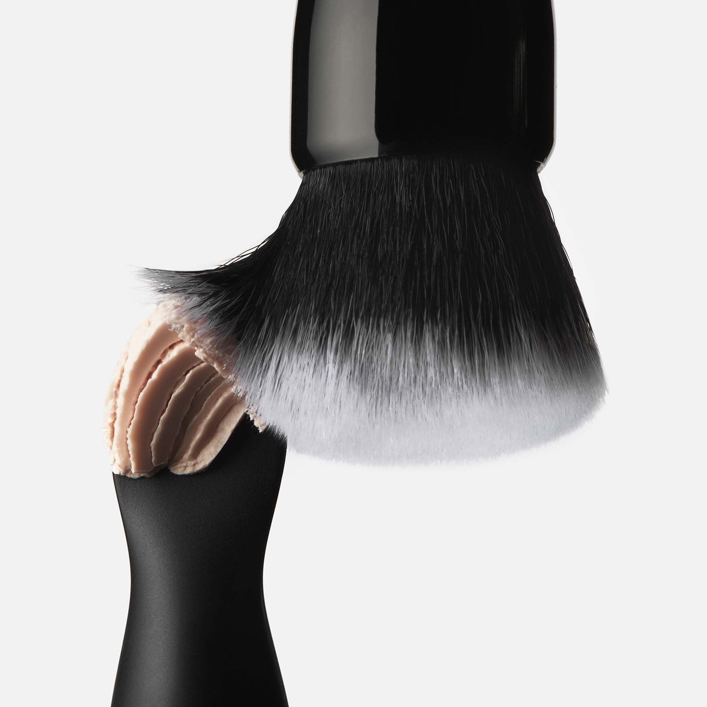 putty-primer-brush-and-applicator-c3 040523_SL_PuttyApplicator_0025_FINAL_RGB_IGF.jpg