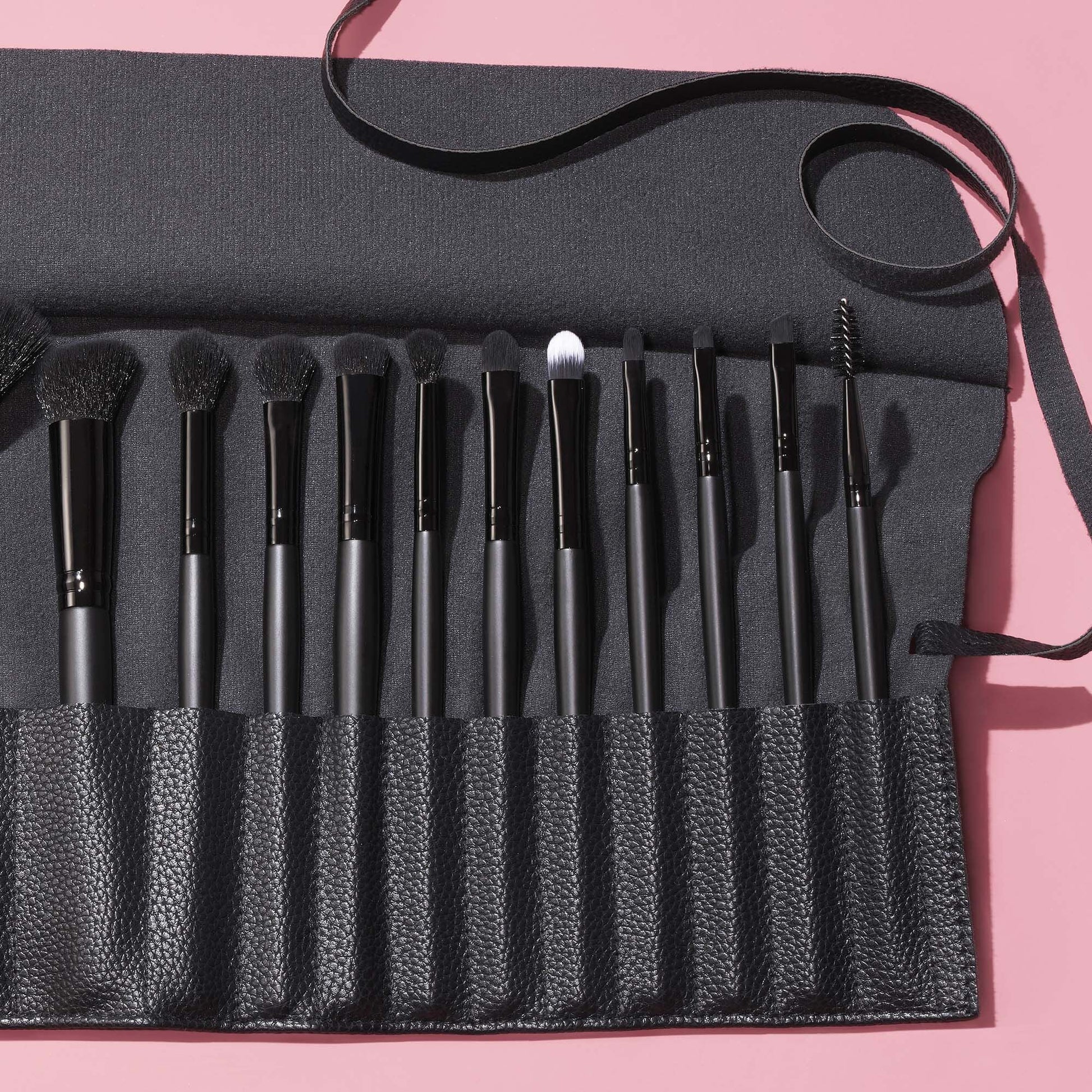 17-piece-ultimate-makeup-brush-set-and-travel-roll-h7 042423_UltBrushSet_V2_Main-2_IGF_carousel2.jpg