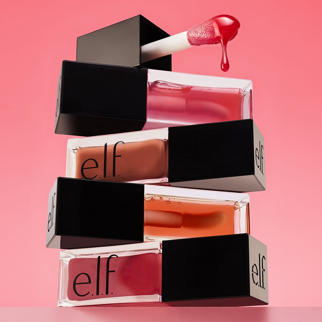 glow-reviver-lip-oil-m4 053023_SL_GlowRev_Fam_FOCUSSTACK-2RGB_IGF_a02f77a9-bf07-4a60-8c73-7b207cf9f12d.jpg