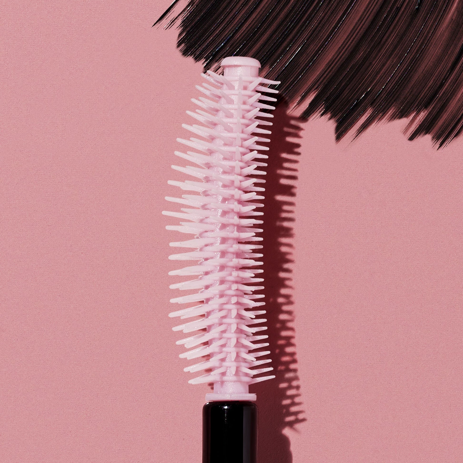 lash-n-roll-mascara-l5 053122_SL_LashNRollWand_RGB_IGF.jpg