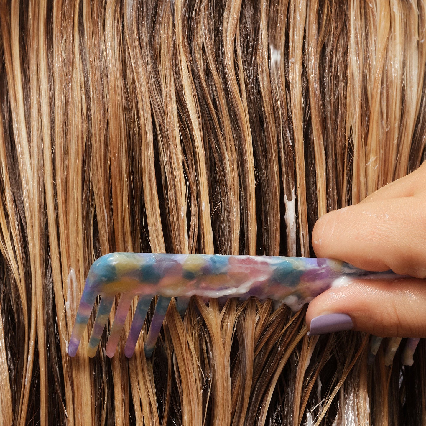 never-thirsty-moisturizing-conditioner-l8 111925_Anna_ThirstyConditioner-Product_1326_w3QC_IGF_1x1_6dab4b19-34a0-47bd-ae64-b0978b2f5084.jpg