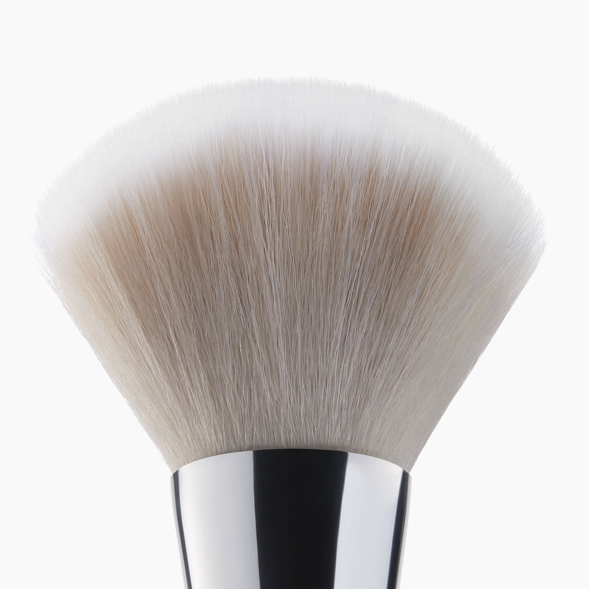 precision-powder-brush-y3 85307_PrecisionPowderBrush_Macro_V2.jpg