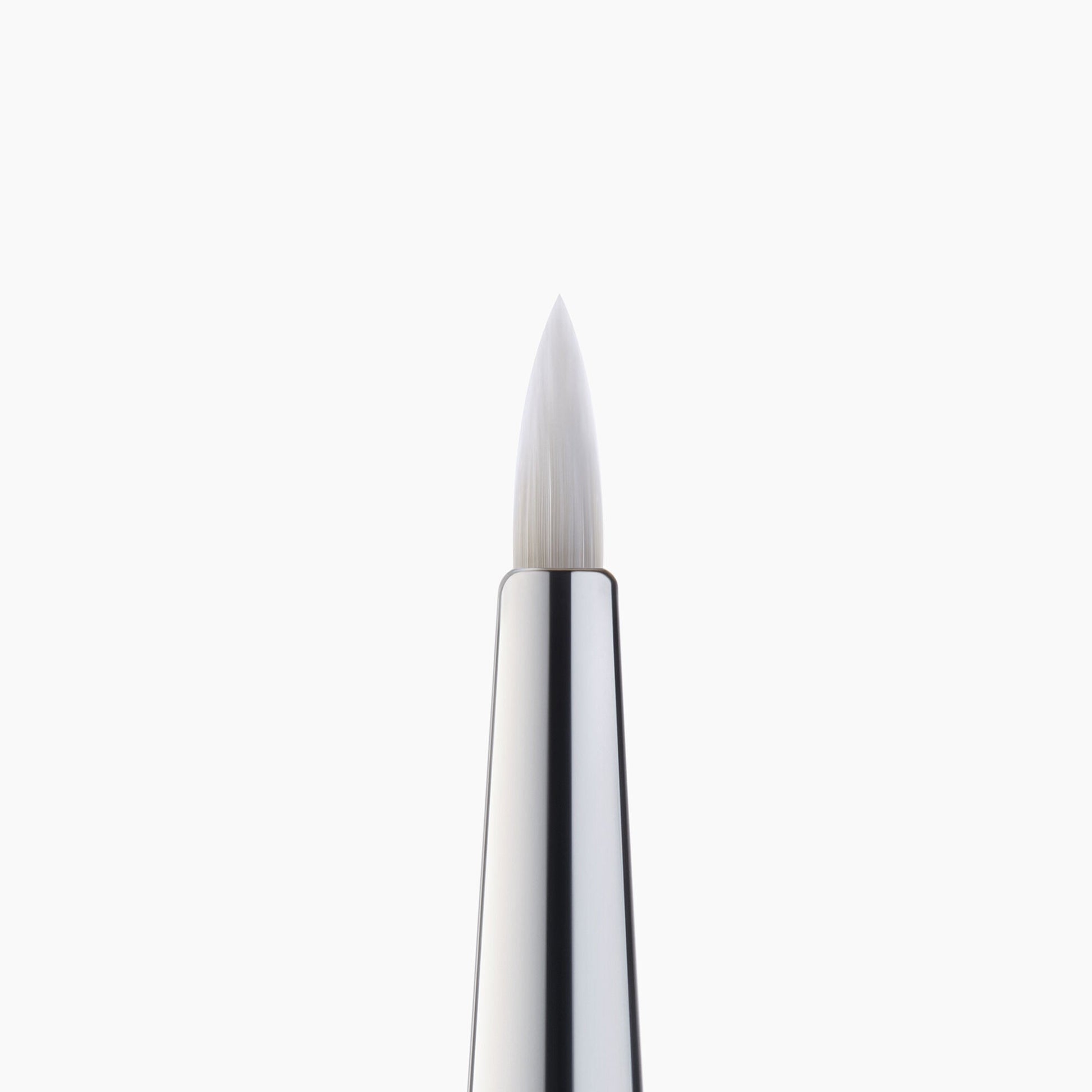 precision-dual-sided-eyebrow-brush-y2 85315_PrecisionEyelinerBrush_Macro_V2.jpg